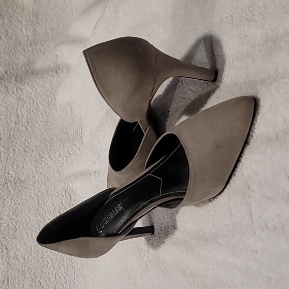 Gray Style Charles slip-on pumps - Picture 5 of 6